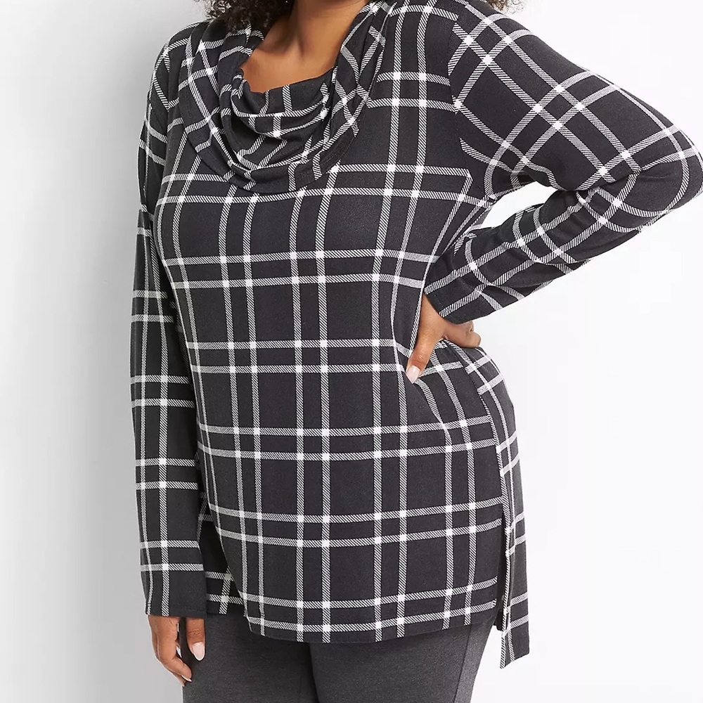 22/24 Lane Bryant Cowl-Neck Step-Hem Top black/white